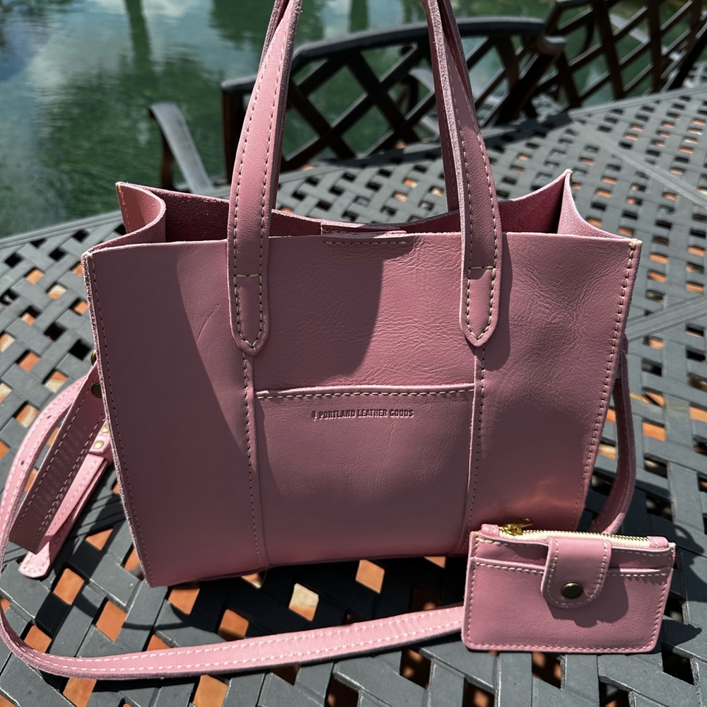 Adorable pink Portland, leather goods, Crossbody tote. Great for any season.